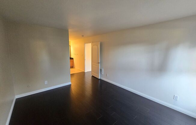 1 bed, 1 bath, $2,195, Unit # #E 01