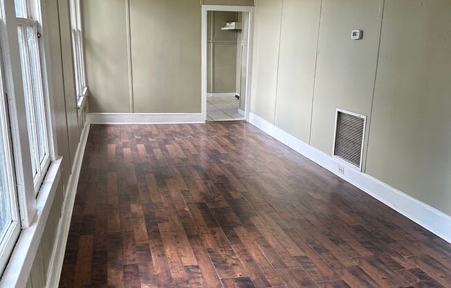 3 bedroom, 1 bathroom Home NOW AVAILABLE!