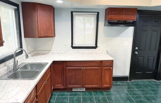 5 beds, 2 baths, $1,795