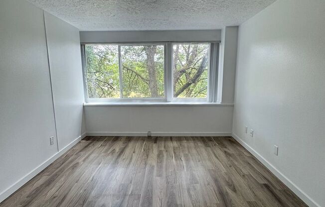 2 beds, 2 baths, 892 sqft, $1,545, Unit 303