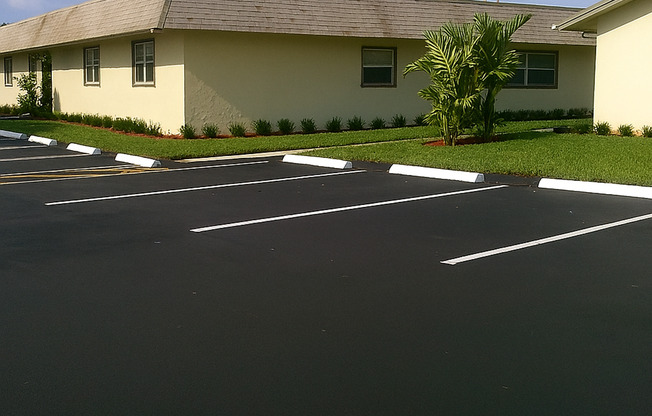 481 Banks Rd Margate, FL 33063