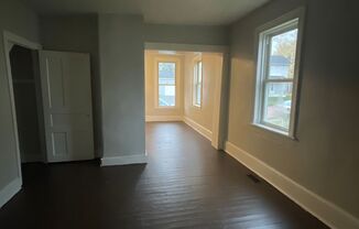 2 beds, 1 bath, $825, Unit 272