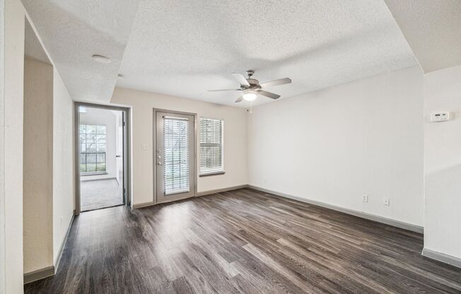 2 beds, 2 baths, 800 sqft, $1,595, Unit 3121