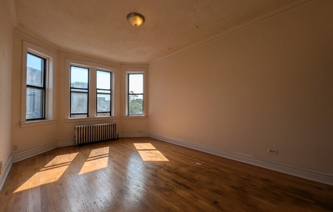 1542 N Kedzie Ave