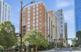2 beds, 1 bath, 1,054 sqft, $2,200, Unit 728 728