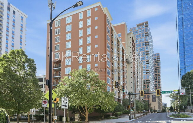 2 beds, 1 bath, 1,054 sqft, $2,200, Unit 728 728