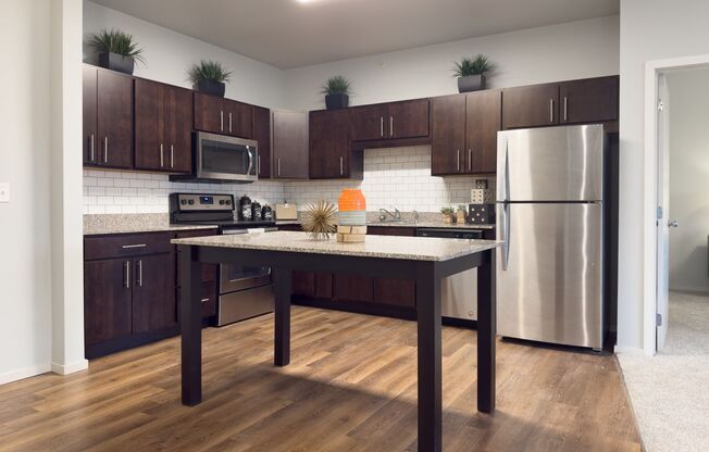 2 beds, 2 baths, 1,010 sqft, $1,710, Unit 2 - 117