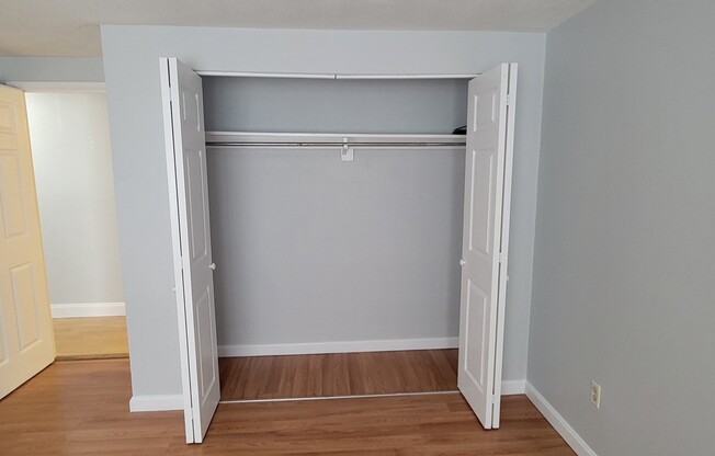 2 beds, 1 bath, 1,000 sqft, $2,350, Unit 0