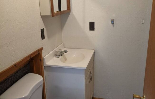 Studio, 1 bath, 400 sqft, $695, Unit #5