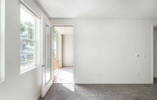 1 bed, 1 bath, 600 sqft, $2,600