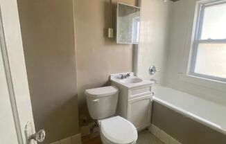 2 beds, 1 bath, $800