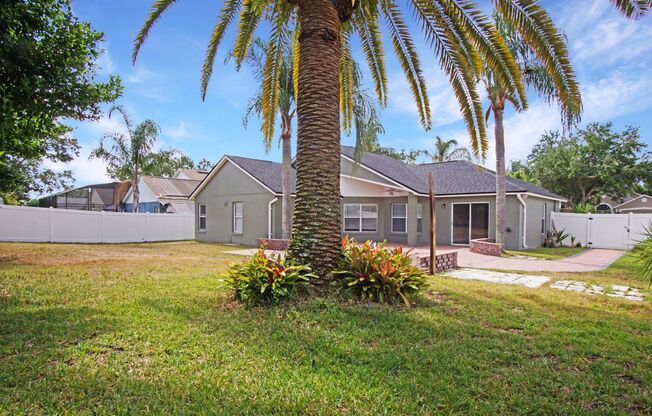 Single-Family Home for Rent in Davenport, FL