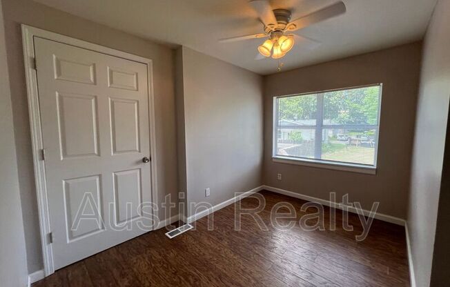 7064 Mitchell Ave