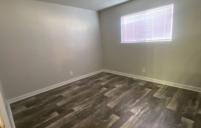 1 bed, 1 bath, 700 sqft, $845, Unit 12J