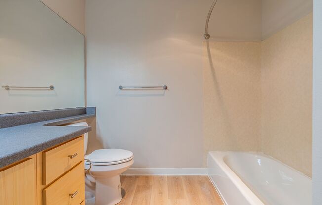 Studio, 1 bath, 660 sqft, $1,595, Unit B602