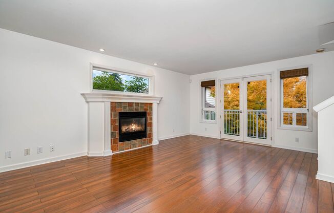 2Bd/2Ba Seattle Townhouse