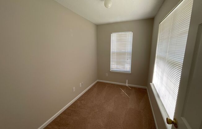 1 bed, 1 bath, 871 sqft, $1,225, Unit 2758-5