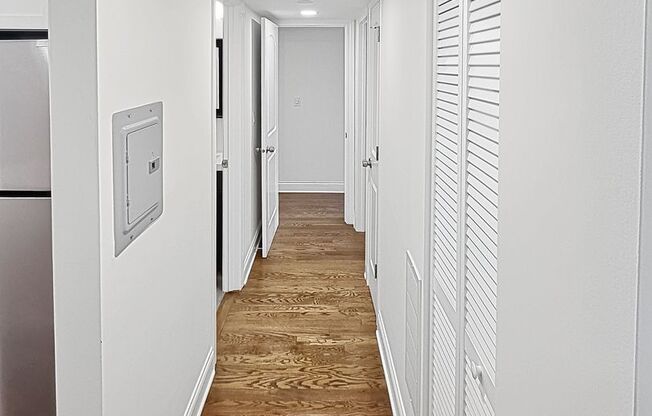 2 beds, 1.5 baths, $2,595, Unit 104