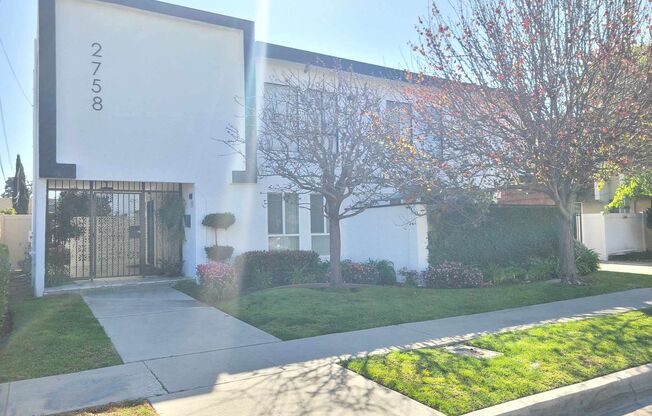 2 beds, 1.5 baths, 950 sqft, $2,800, Unit 4