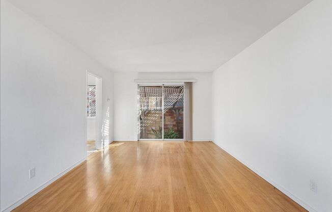 3131 Fernside Blvd - 1 bedroom | 1 bathroom