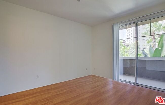 1 bed, 1 bath, 710 sqft, $3,285, Unit 1217