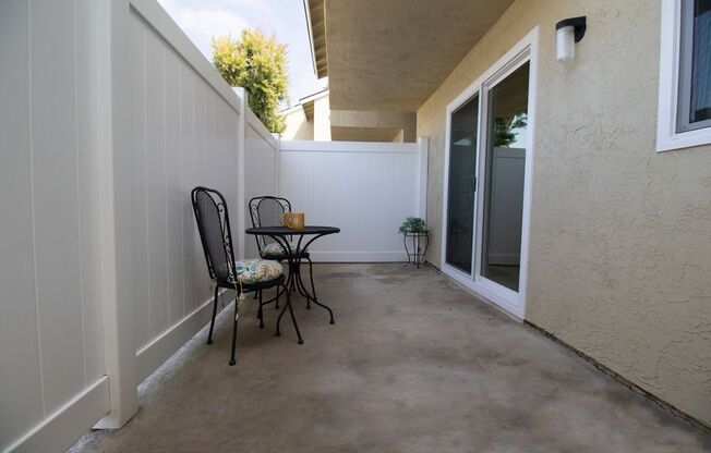 2 beds, 2 baths, 810 sqft, $2,900, Unit E-3
