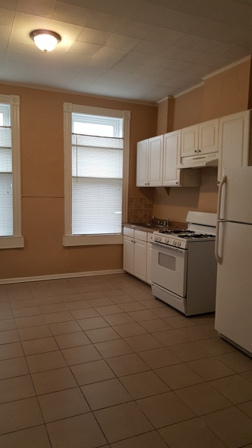 1 bed, 1 bath, 900 sqft, $775