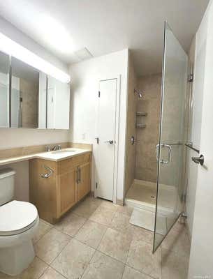 2 beds, 2 baths, $3,900, Unit 15K