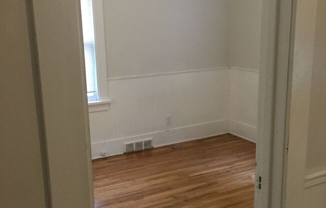 2 beds, 1 bath, $1,550