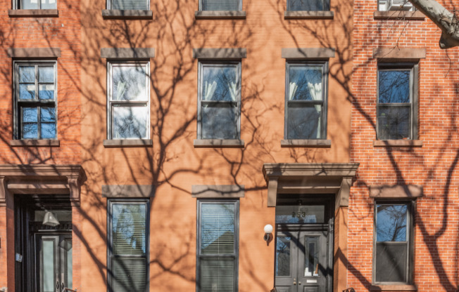 253 DEAN ST