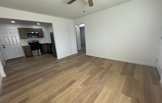 Cute 2 bedroom 1 bathroom Home!