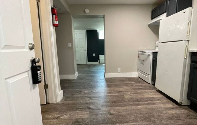 Studio, 1 bath, 450 sqft, $650