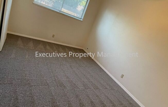 2 beds, 1 bath, $2,350