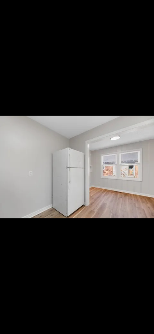 2 beds, 1 bath, $995