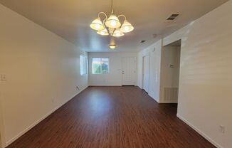 2 beds, 2 baths, $1,595, Unit 2225 W. Lark