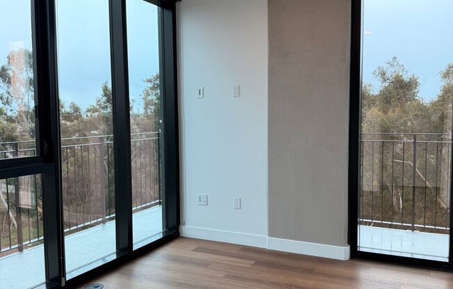 2 beds, 2 baths, 816 sqft, $4,225, Unit 805