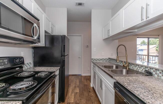 1 bed, 1 bath, 725 sqft, $1,149