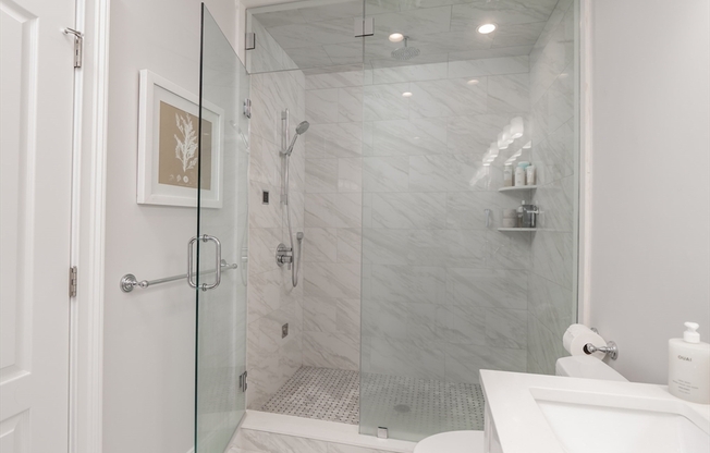 1 bed, 1.5 baths, 938 sqft, $4,300, Unit 16