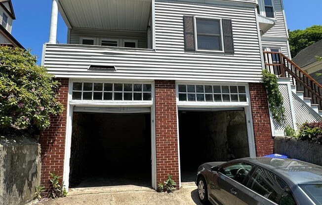 3 beds, 1 bath, 1,450 sqft, $2,950, Unit 2