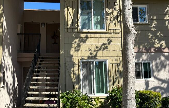 1 bed, 1 bath, 780 sqft, $2,375, Unit 35