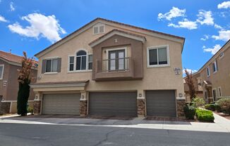 2 BED/2 BATH TOWNHOUSE WITH BALCONY & GARAGE at Arlington Ranch!!
