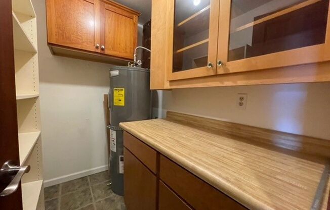 2 beds, 2 baths, $3,195