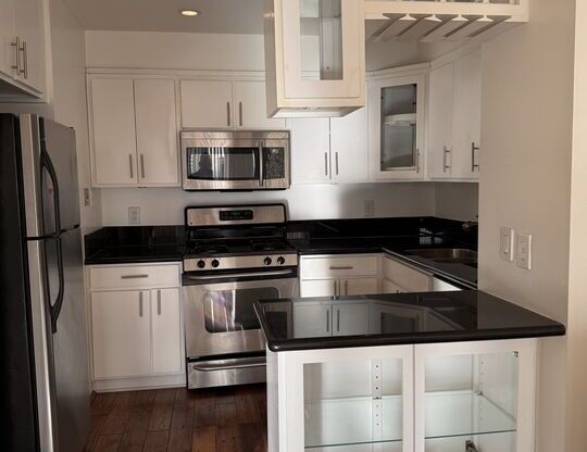 1 bed, 1 bath, 849 sqft, $2,900, Unit 3105