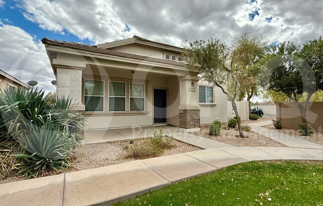 4226 E SPAWN LN