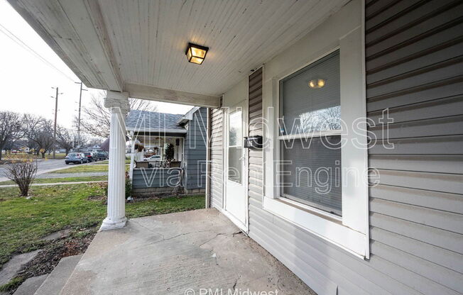 1016 S BELMONT AVE