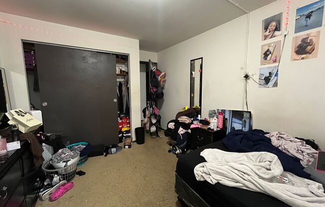 2 beds, 1 bath, $1,295, Unit 201