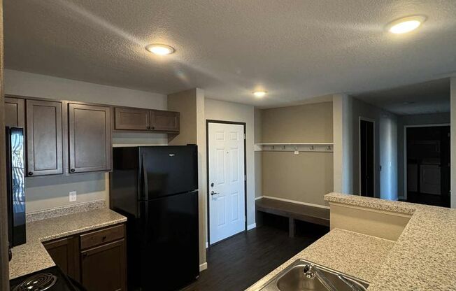 2 beds, 1 bath, 966 sqft, $1,175, Unit 3501-103