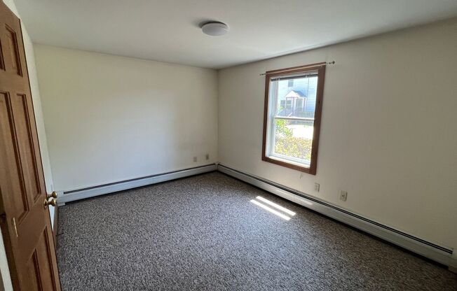 4 beds, 1 bath, $3,500, Unit Unit 1