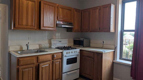 199 20 32 AVE