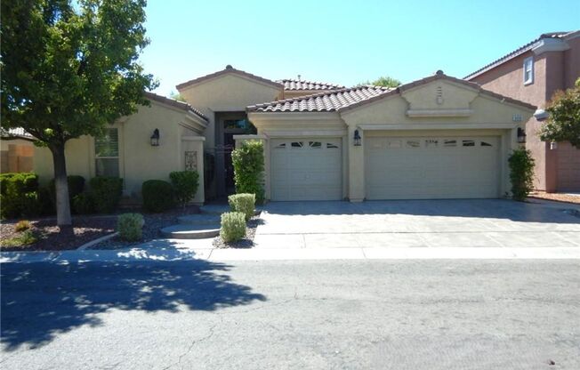 MAGNIFICENT SOUTHERN HIGHLANDS SINGLE STORY HOME!